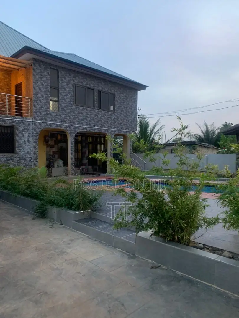 2bdrm Apartment in Teshie Manet for rent