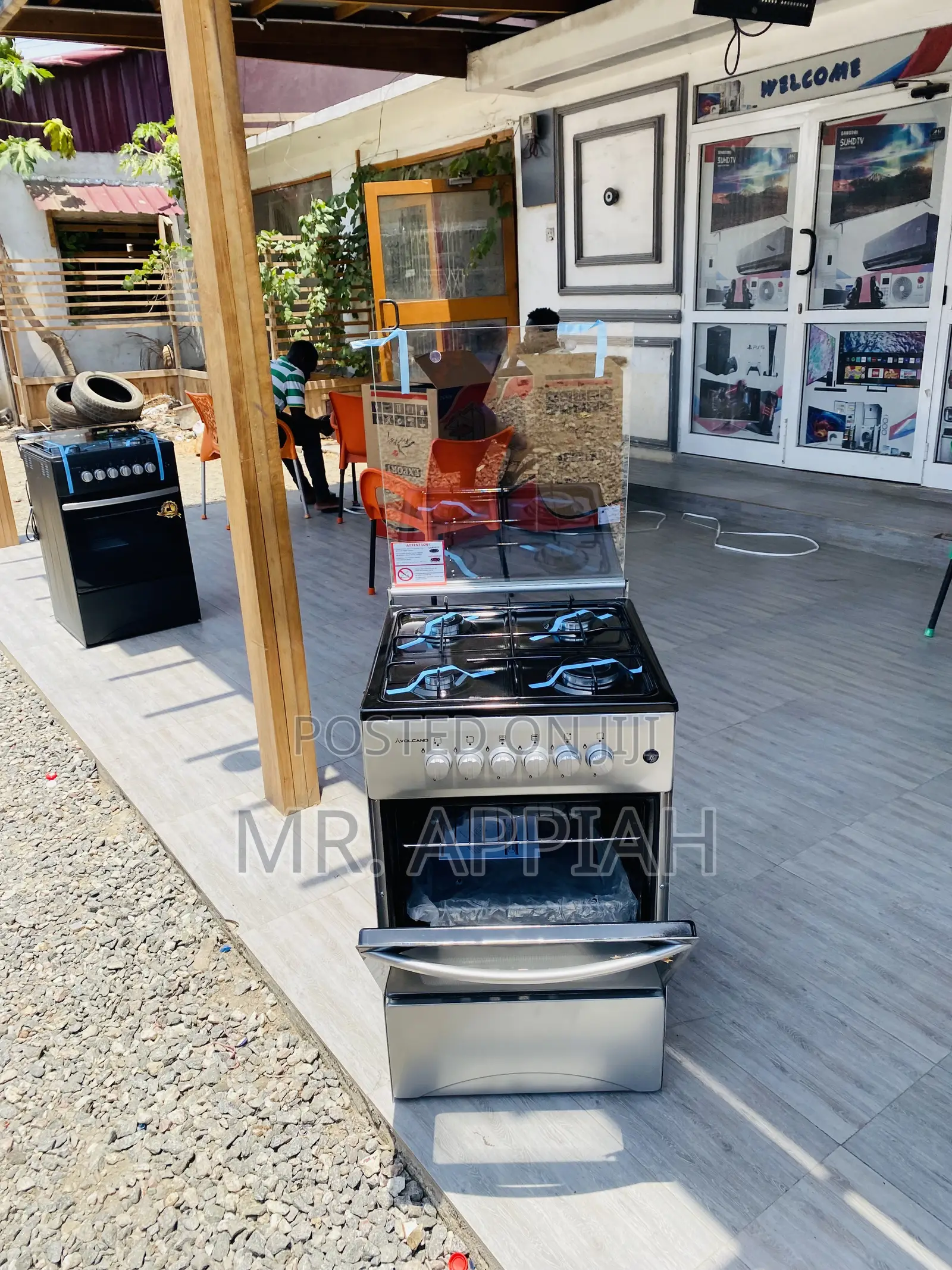 Brand New 50x50 4 Gas Burner With Glass Lid(Oven and Grill)