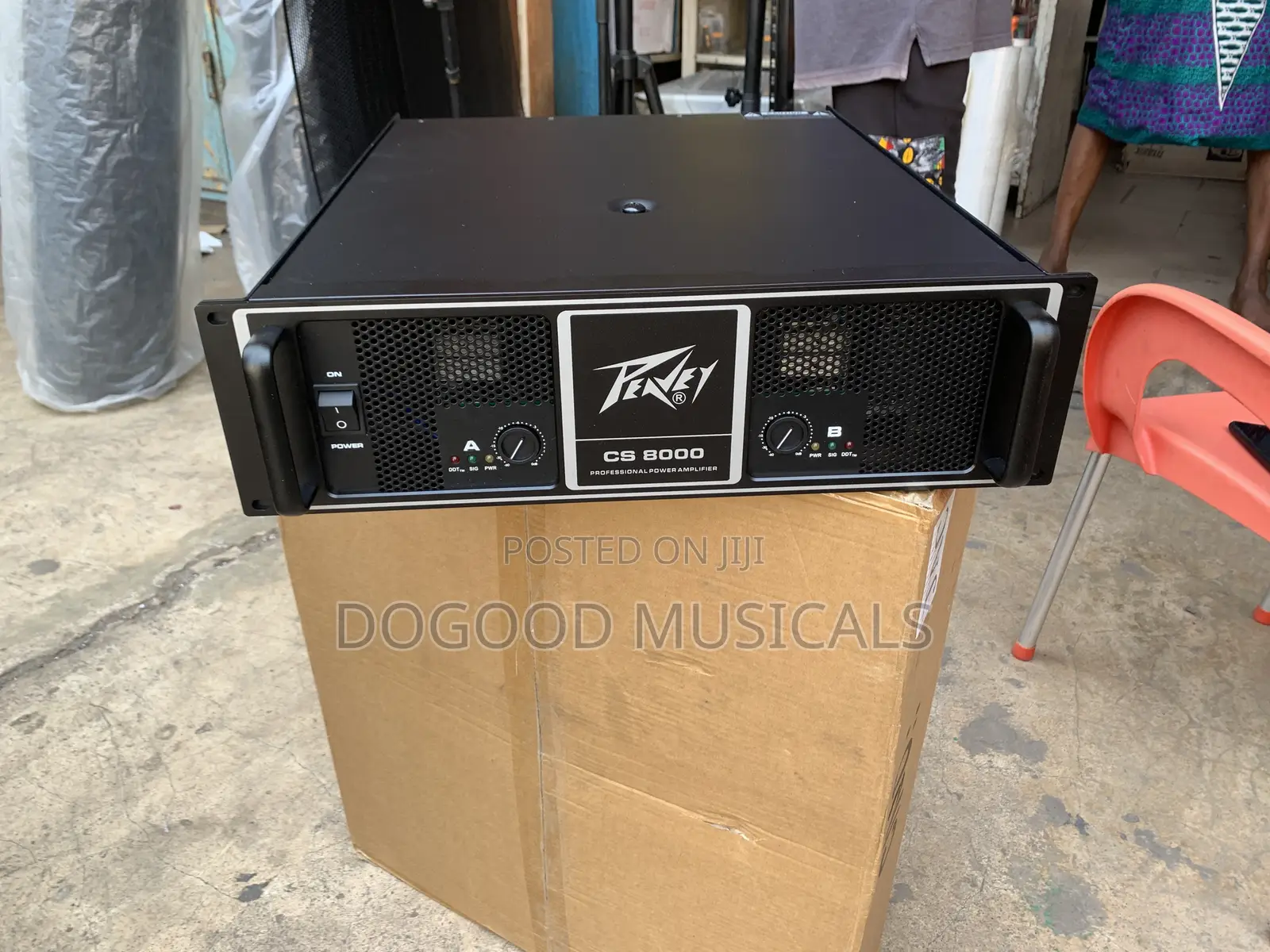 Peavey Cs8000 Professional Power Amplifier