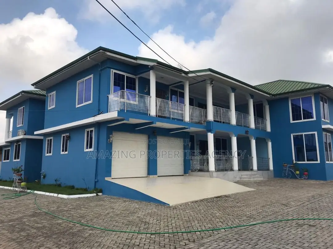 6bdrm House in East Legon for rent