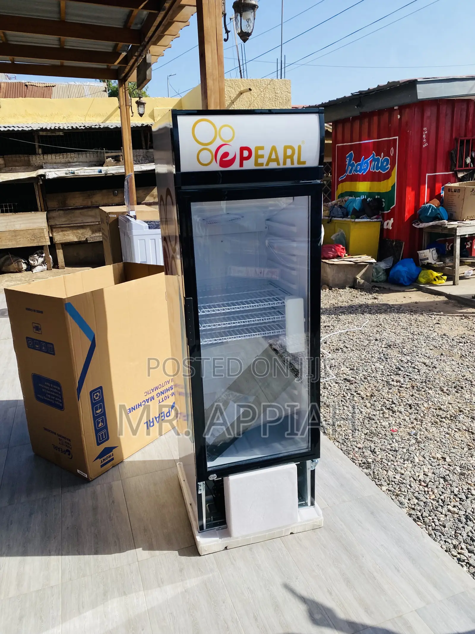 High Quality Pearl PVC-316 1 Door Display Fridge.