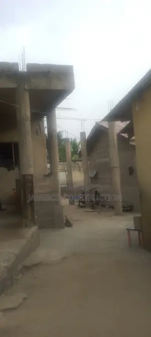 14bdrm Mansion in Jamesco Engineering, Ayensuano for sale