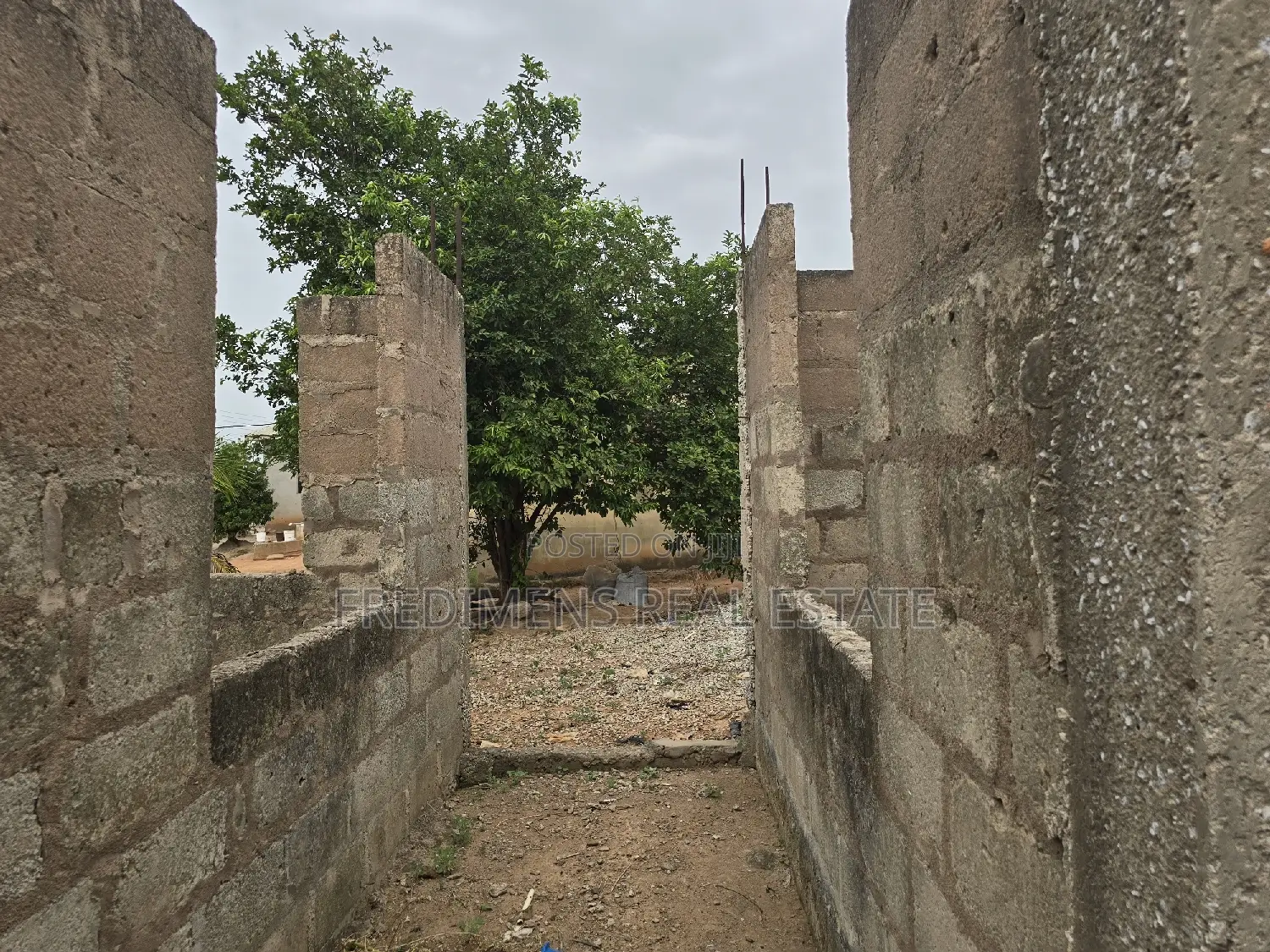 6bdrm Apartment in Fredimens Real, Atwima Nwabiagya for sale