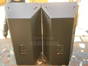 JBL SRX 715 Professional Mid-Range/Short-Range Speakers