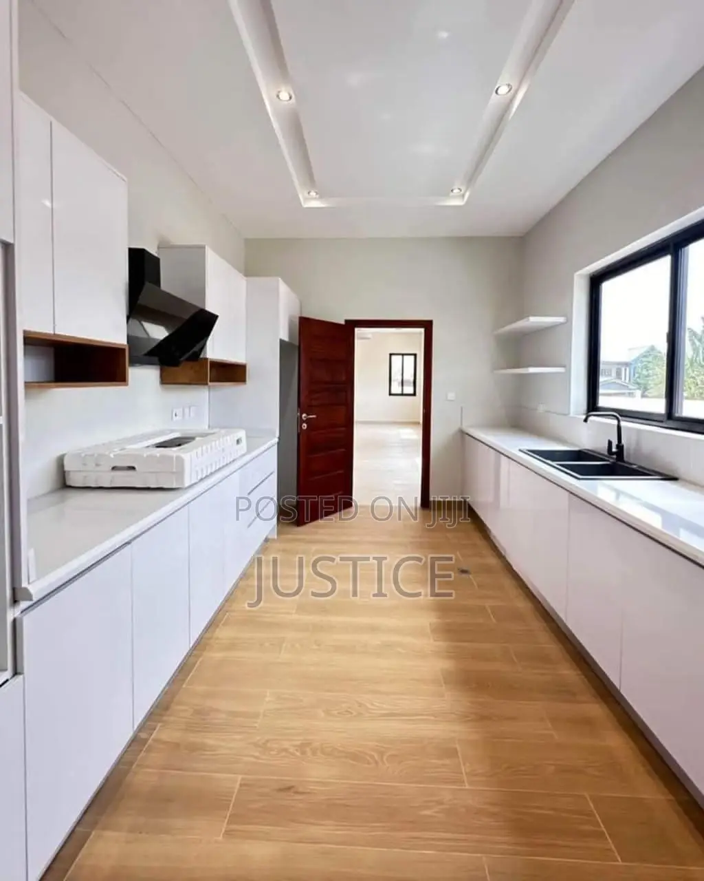 4bdrm Duplex in Oyarifa for sale
