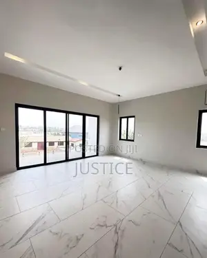 4bdrm Duplex in Oyarifa for sale