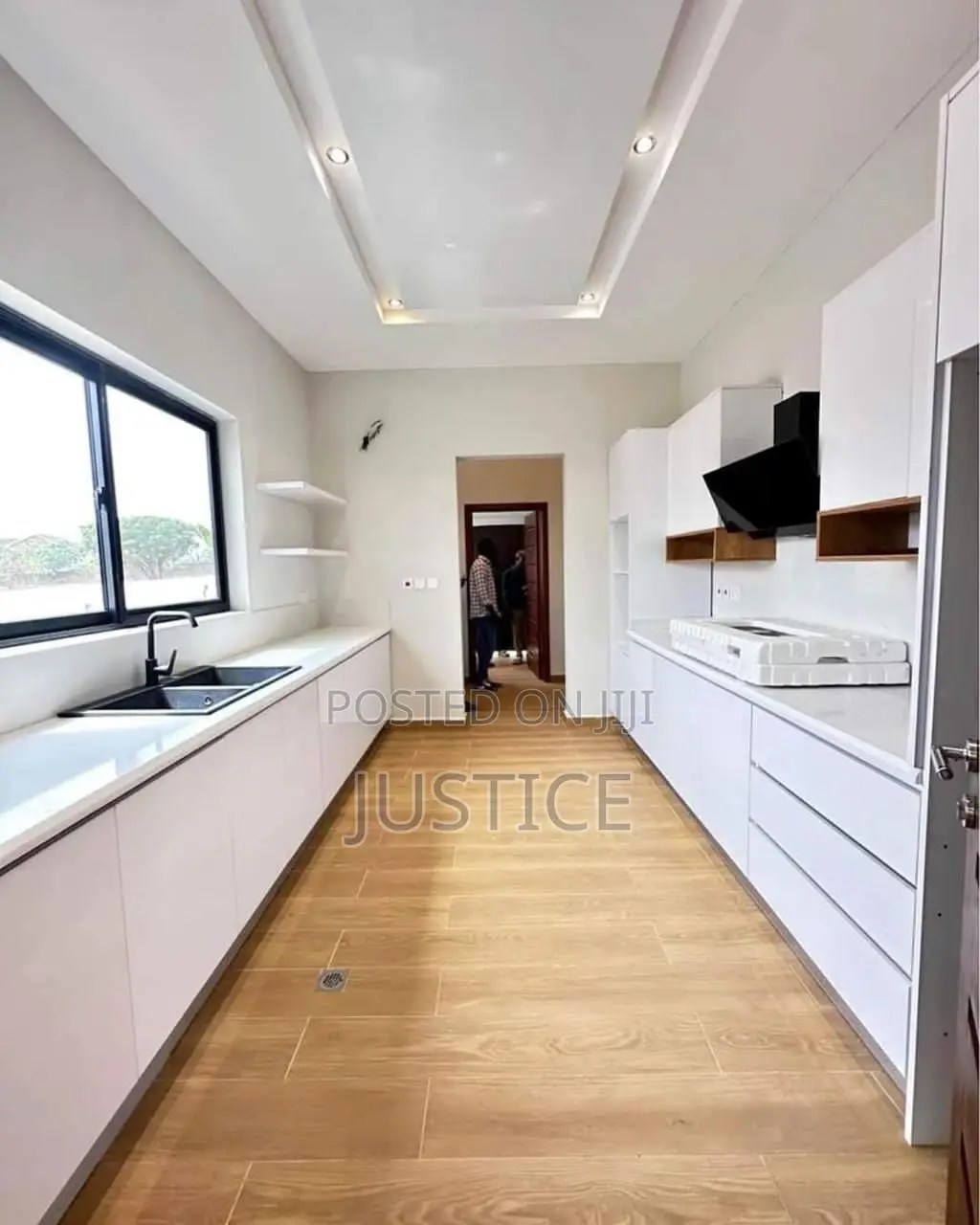 4bdrm Duplex in Oyarifa for sale