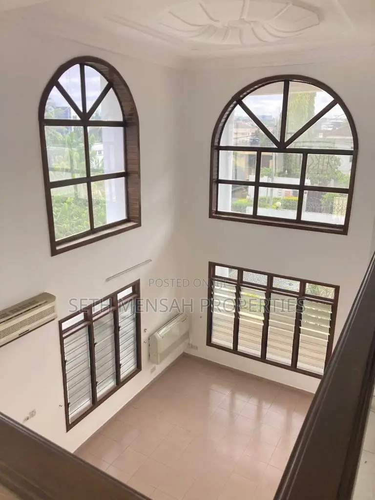 4bdrm House in Skm, Airport Residential Area for rent