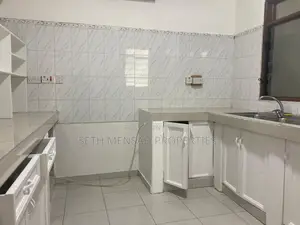 4bdrm House in Skm, Airport Residential Area for rent