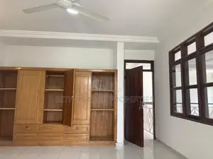 4bdrm House in Skm, Airport Residential Area for rent