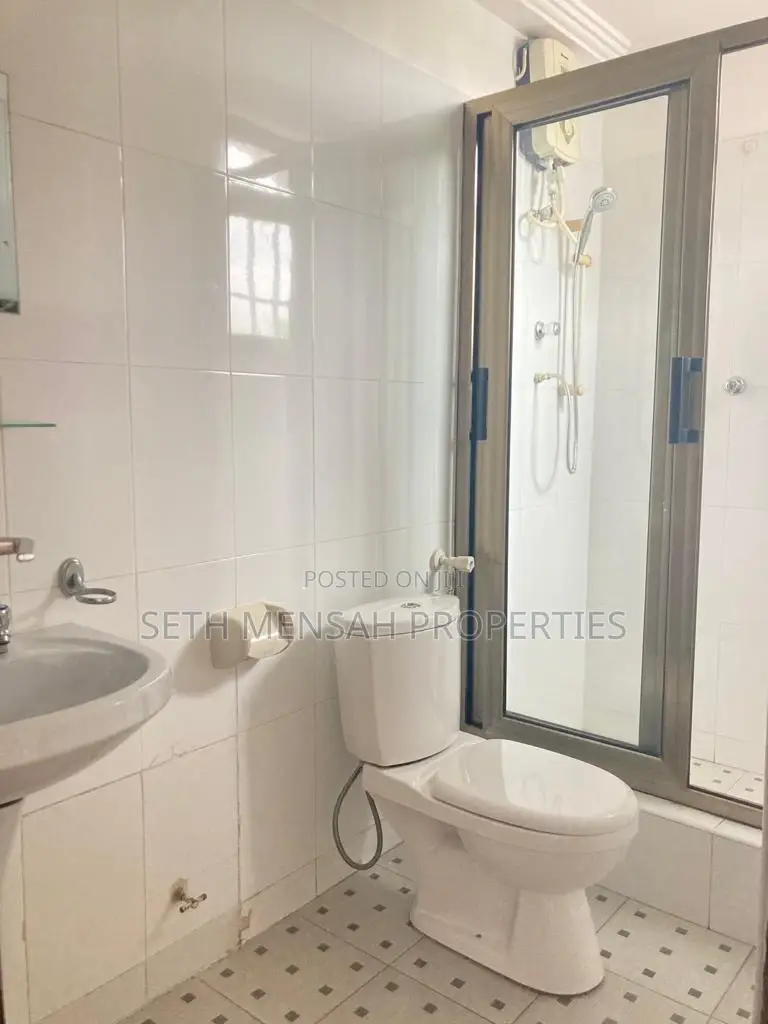4bdrm House in Skm, Airport Residential Area for rent