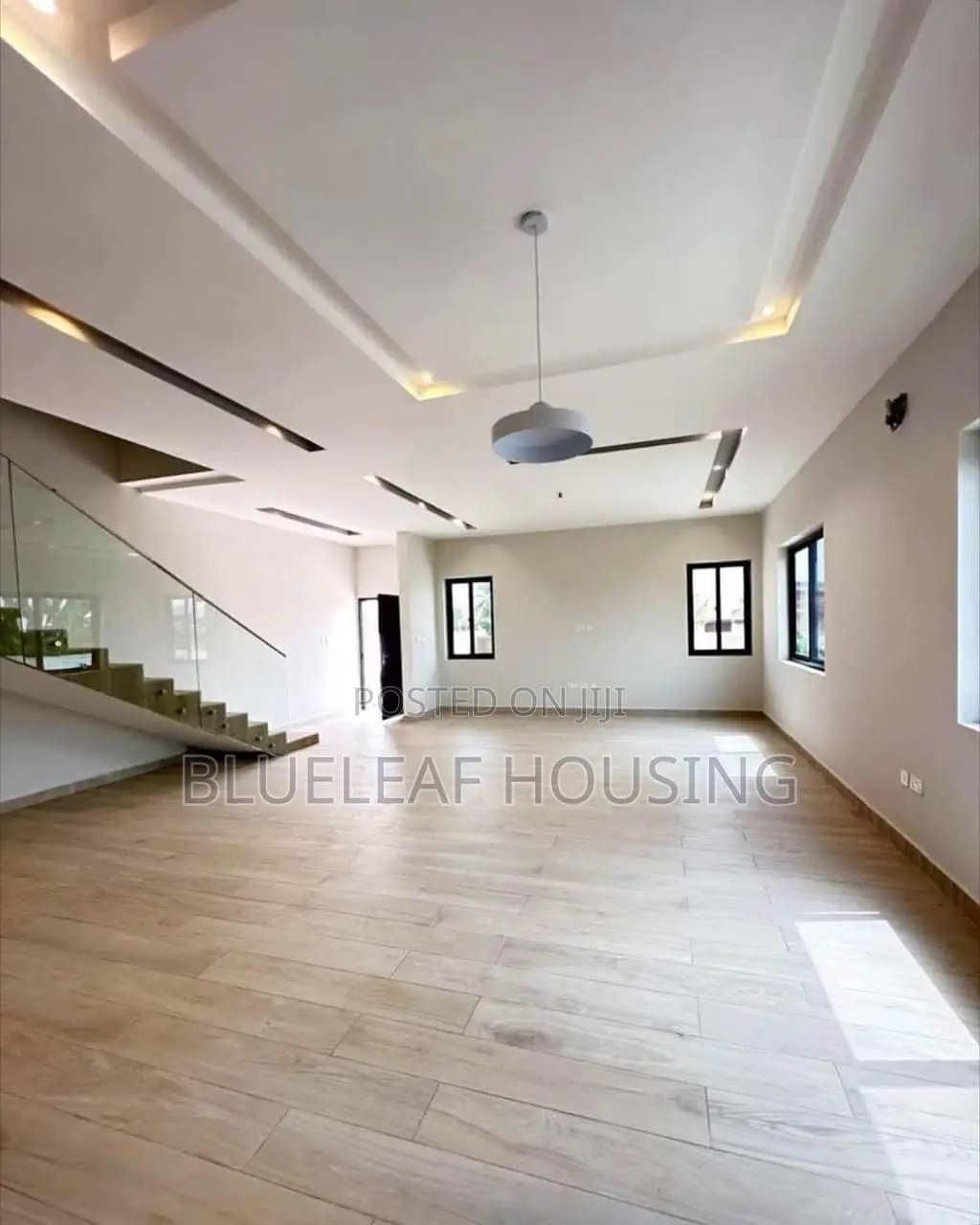 4bdrm Duplex in Oyarifa for sale