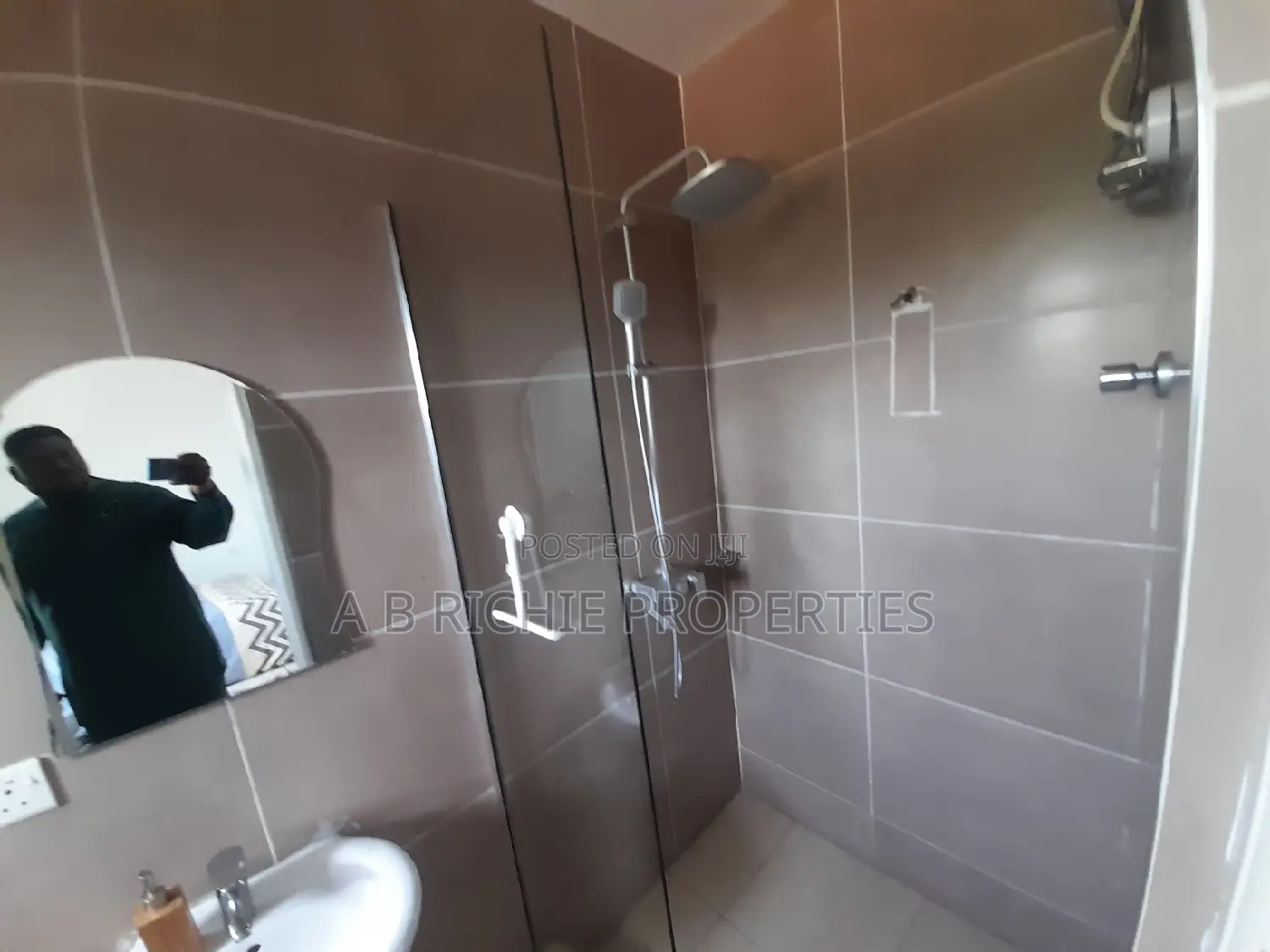2bedroom Fully Furnished Apartment for Rent at Parakuo