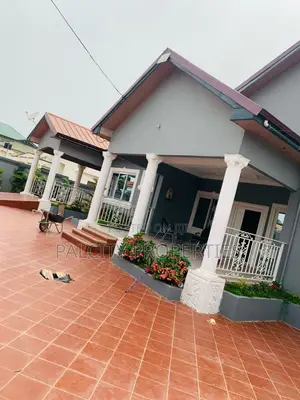 6bdrm House in Santasi Kokoben, Kumasi Metropolitan for sale