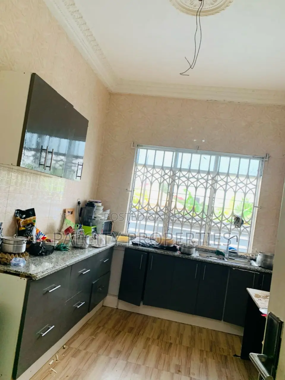 6bdrm House in Santasi Kokoben, Kumasi Metropolitan for sale