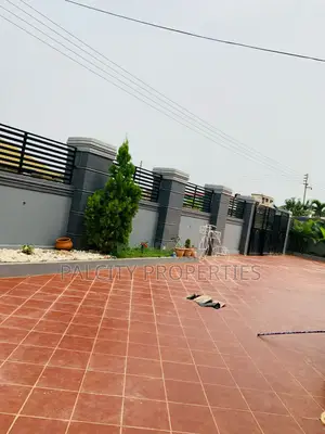 6bdrm House in Santasi Kokoben, Kumasi Metropolitan for sale