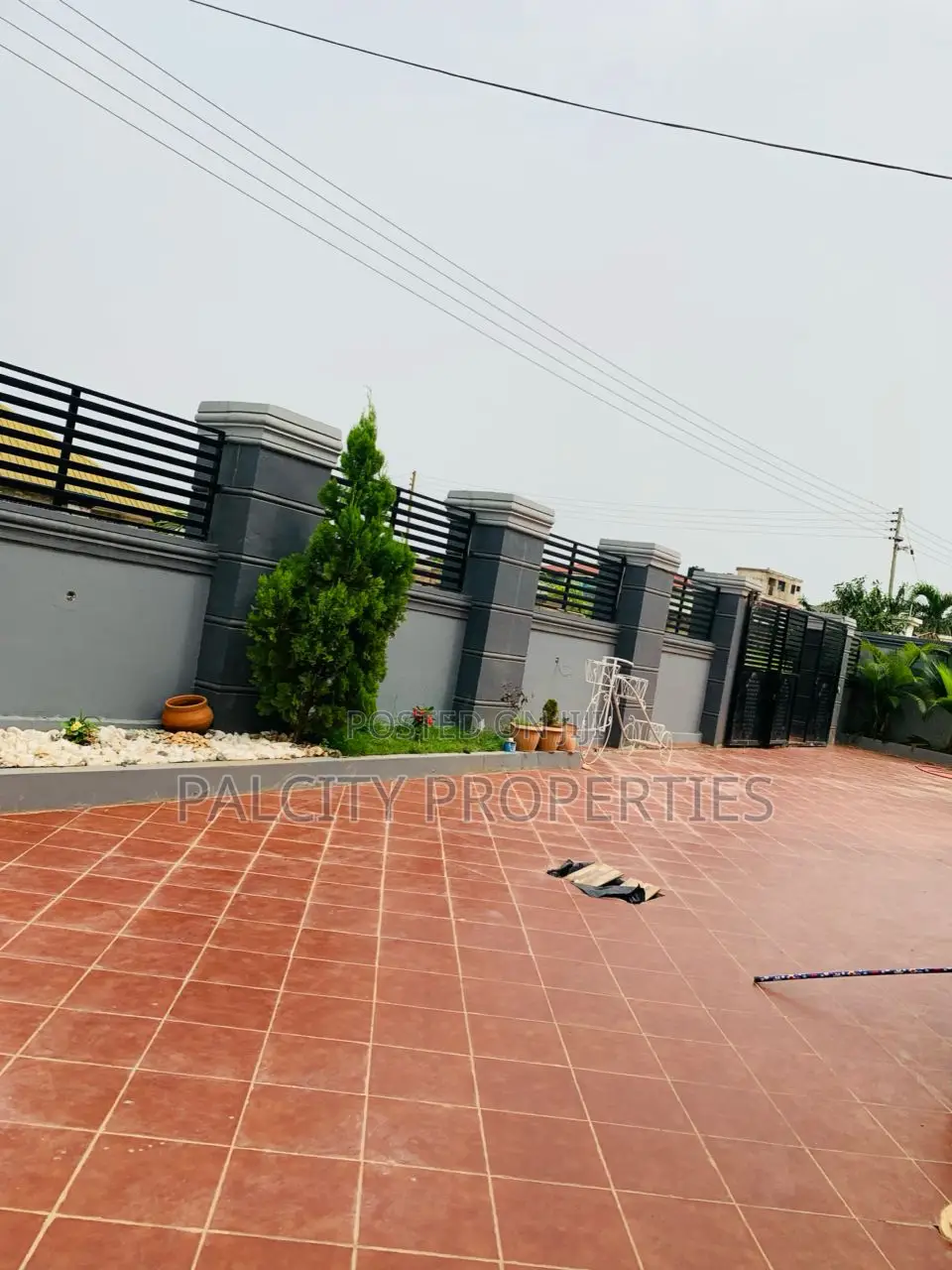 6bdrm House in Santasi Kokoben, Kumasi Metropolitan for sale
