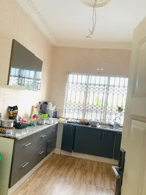 6bdrm House in Santasi Kokoben, Kumasi Metropolitan for sale