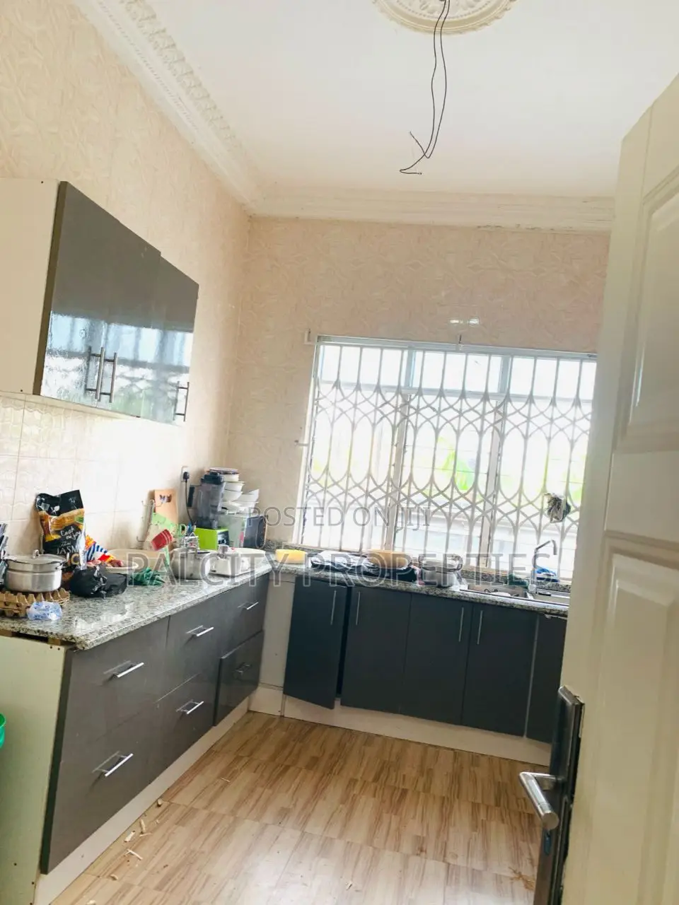 6bdrm House in Santasi Kokoben, Kumasi Metropolitan for sale