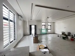4bdrm Duplex in East Legon for sale