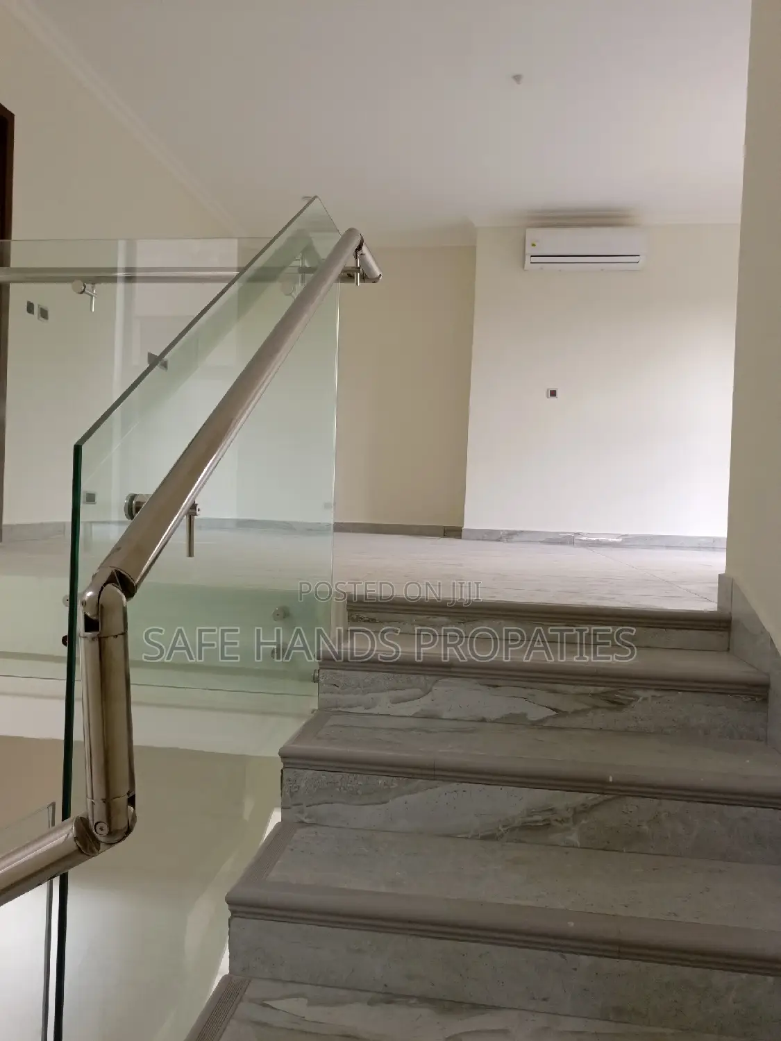 5bdrm Mansion in East Legon for rent