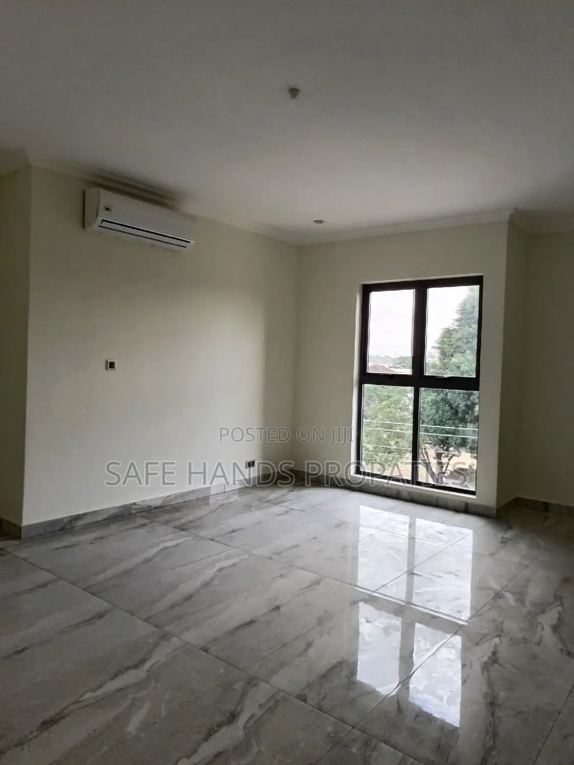 5bdrm Mansion in East Legon for rent