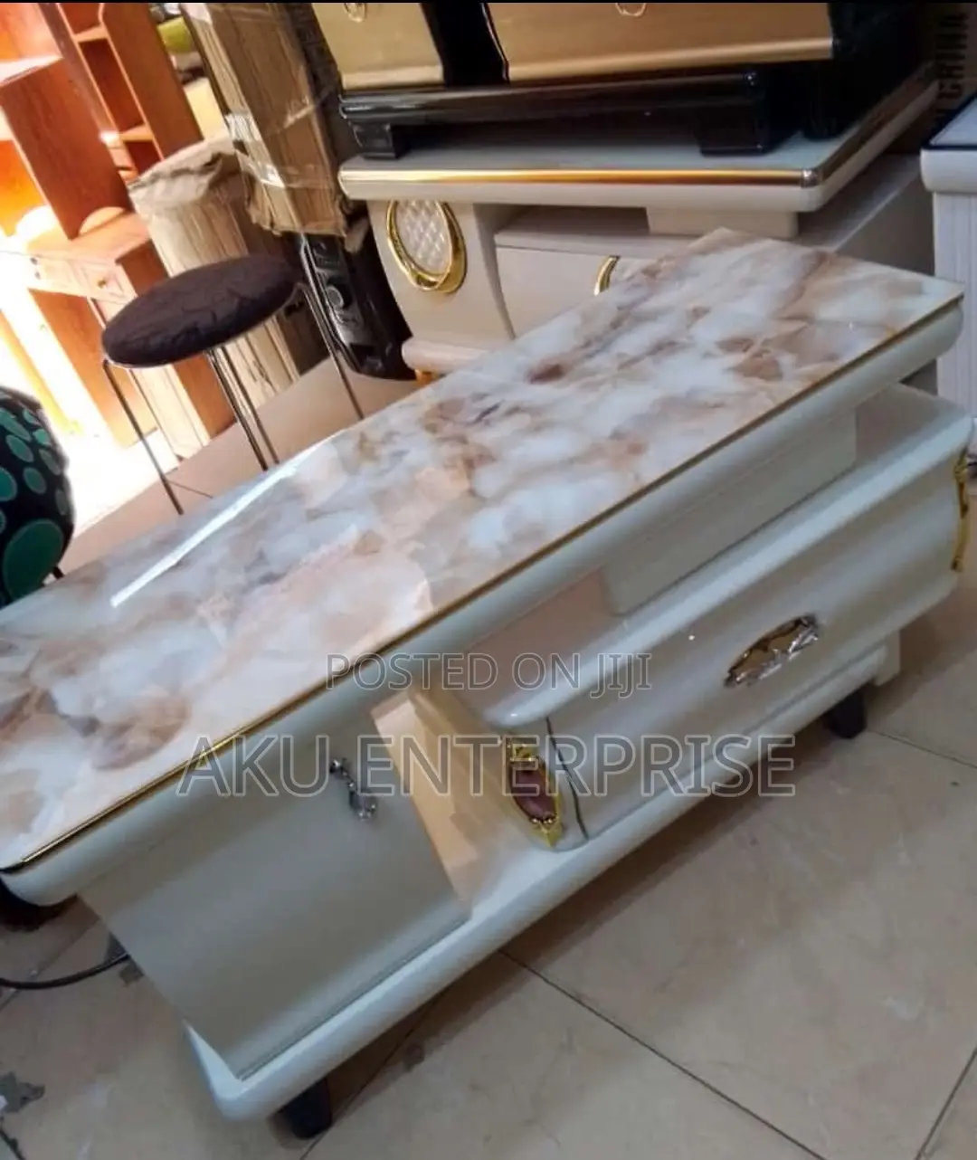 Extendable Tv Stand