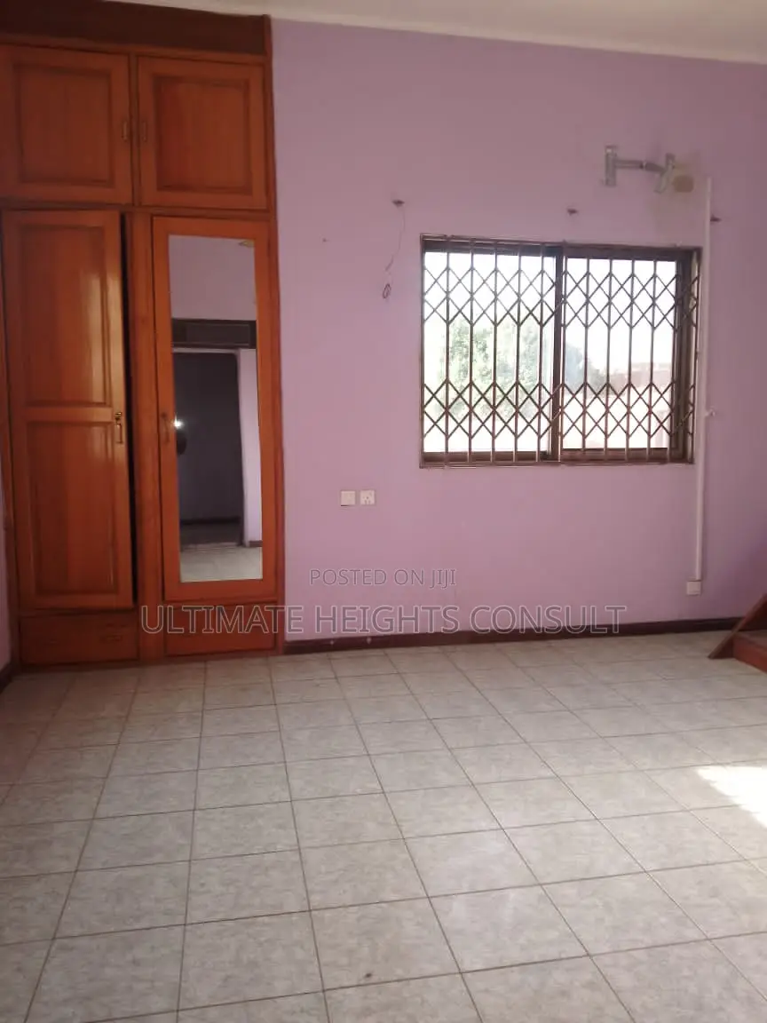 8bdrm House in Odokor, Lapaz for rent in Lapaz Houses & Apartments