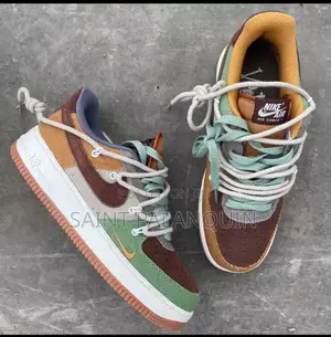 Nike Air Force Sneaker