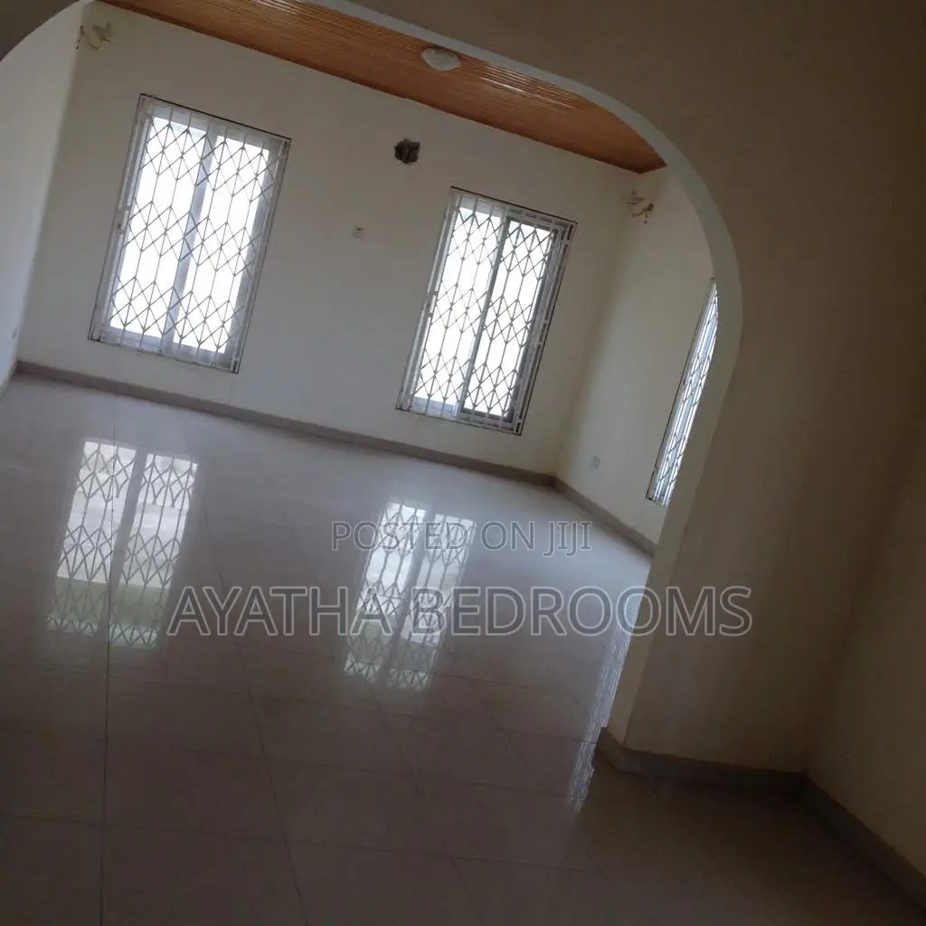 4bdrm House in Ayathar, Tema Metropolitan for sale