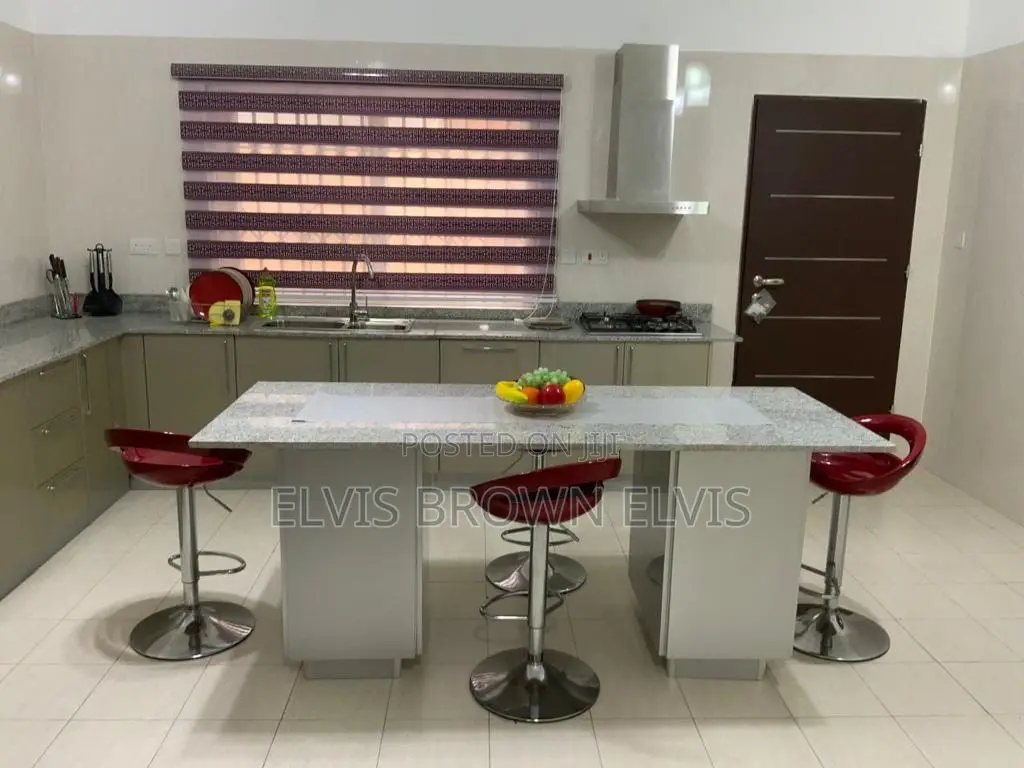 Furnished 5bdrm Duplex in Ajiriganor, Adjiriganor for rent