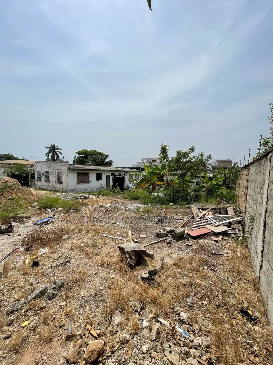 2 Plots of Land for Sale at Labone