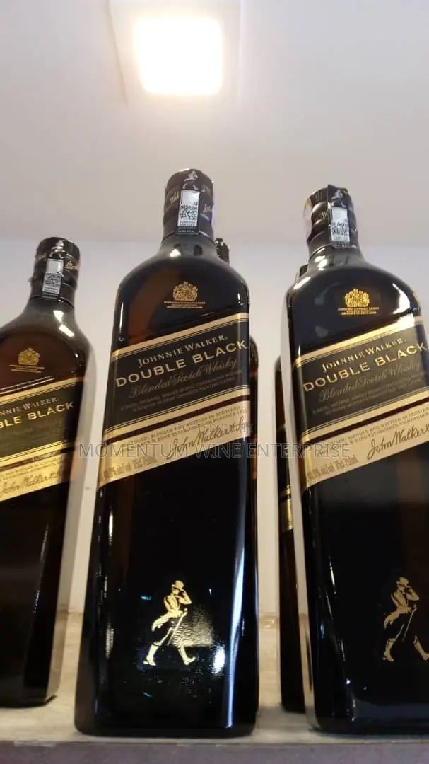 Johnnie Walker Double Black Blended Scotch Whisky 75cl