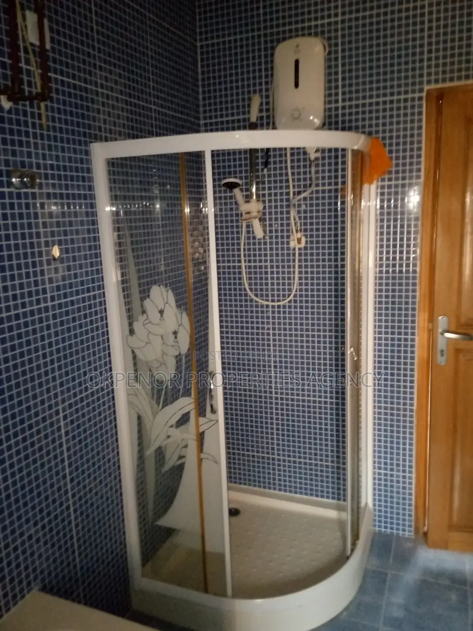 Furnished 4bdrm House in Sakumono, Accra Metropolitan for sale