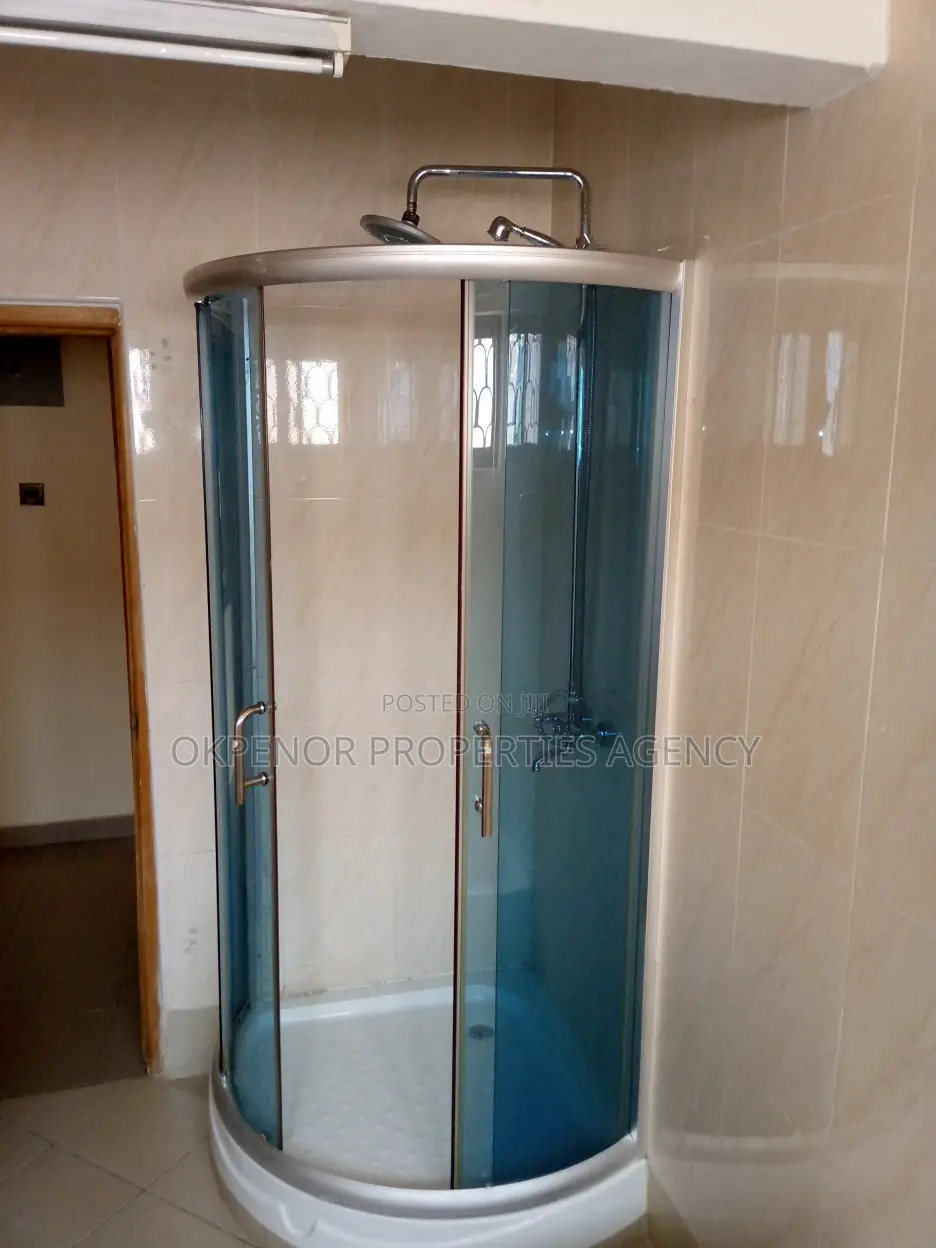 Furnished 4bdrm House in Sakumono, Accra Metropolitan for sale