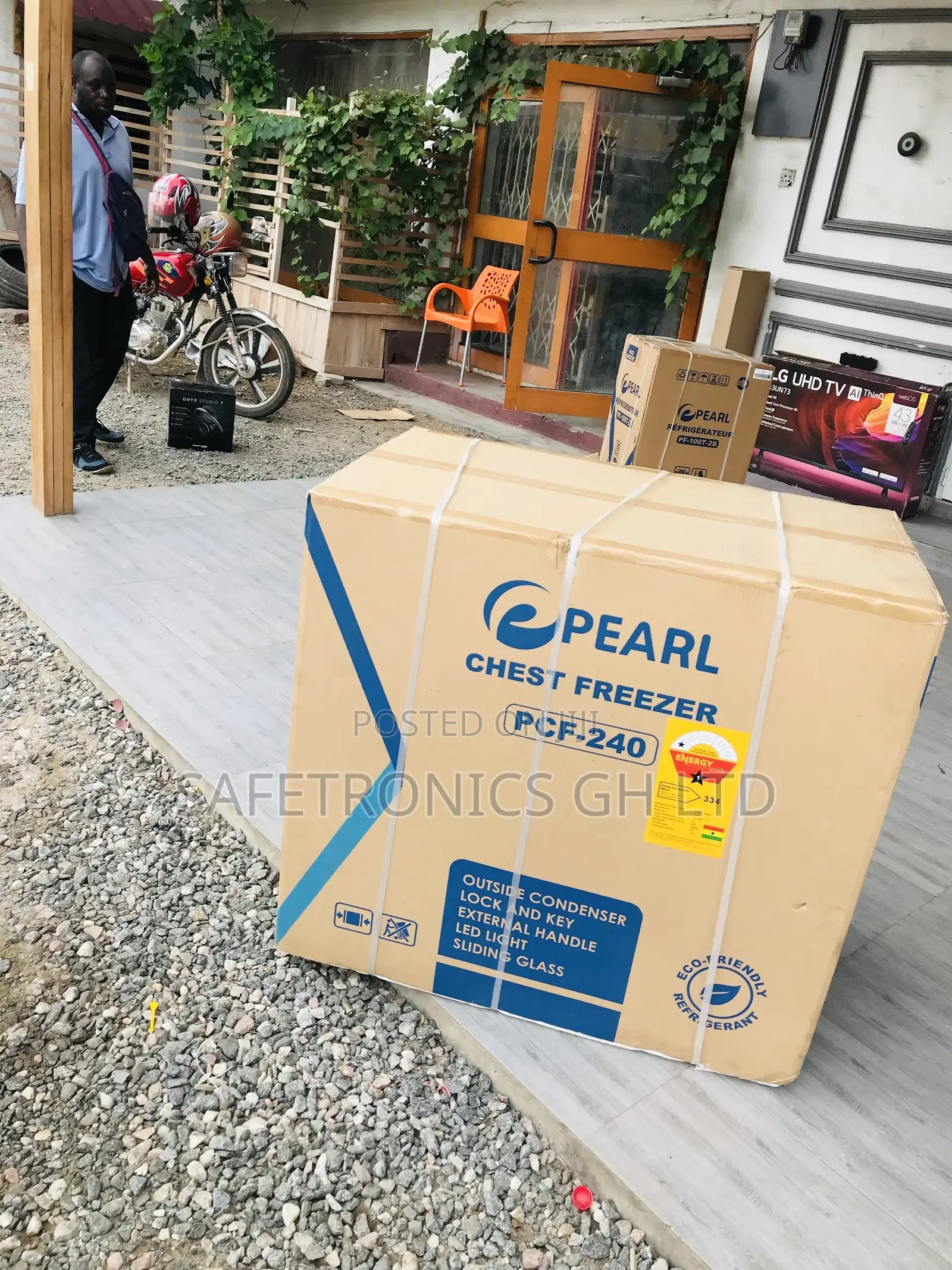Pearl Chestfreezer Electric 200 Liters Singledoor PCF-240