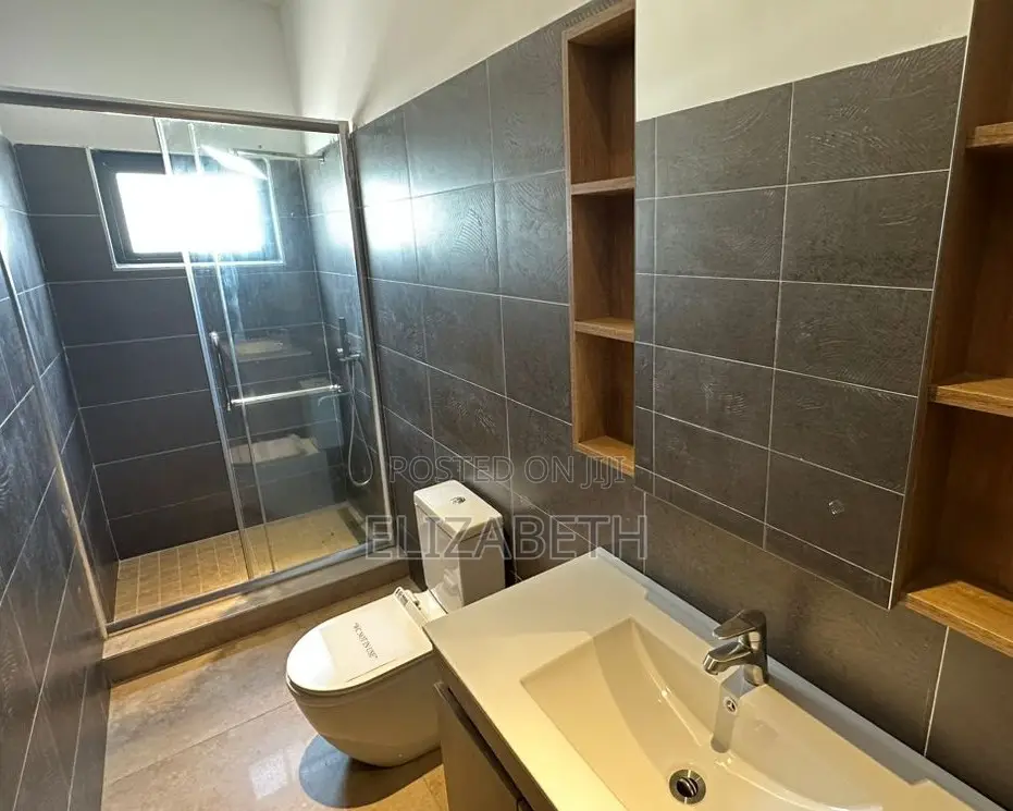 Furnished 4bdrm Townhouse / Terrace in SDA Area for rent
