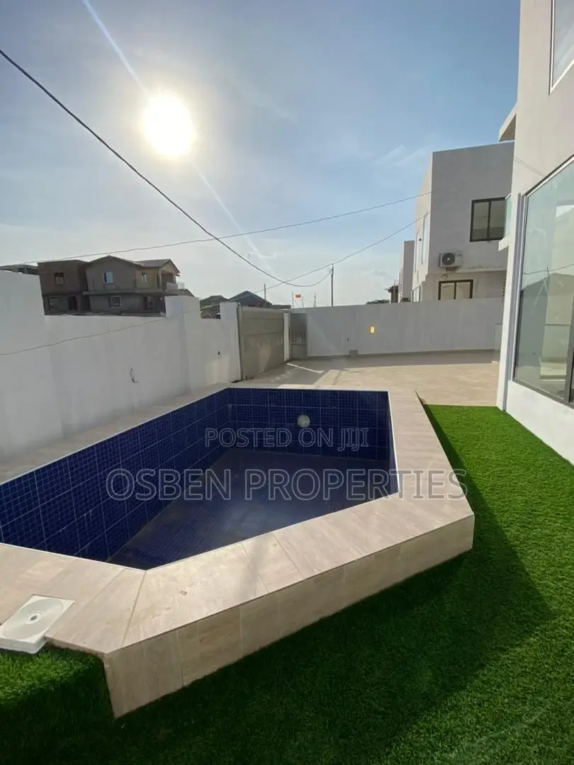 4bdrm Duplex in Pleasant Properties, East Legon for sale