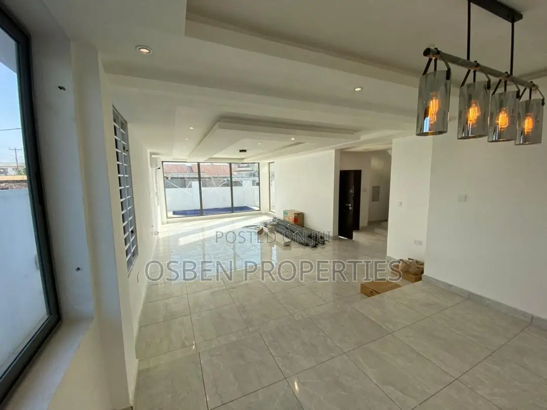 4bdrm Duplex in Pleasant Properties, East Legon for sale