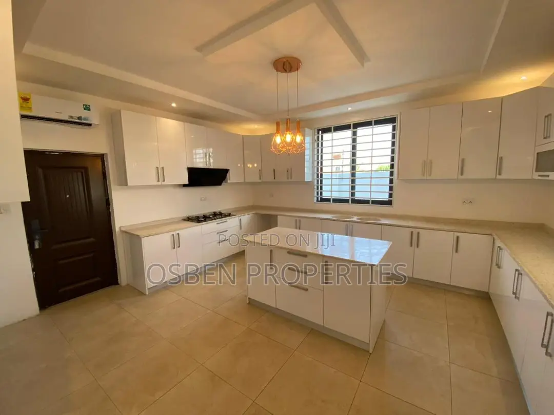 4bdrm Duplex in Pleasant Properties, East Legon for sale