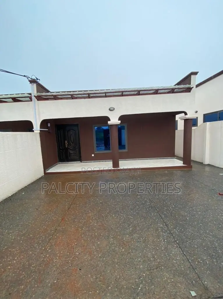 3bdrm House in Oyarifa, Accra Metropolitan for sale