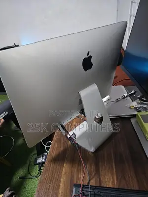 Desktop Computer Apple iMac 8GB Intel Core i5 SSD 1T