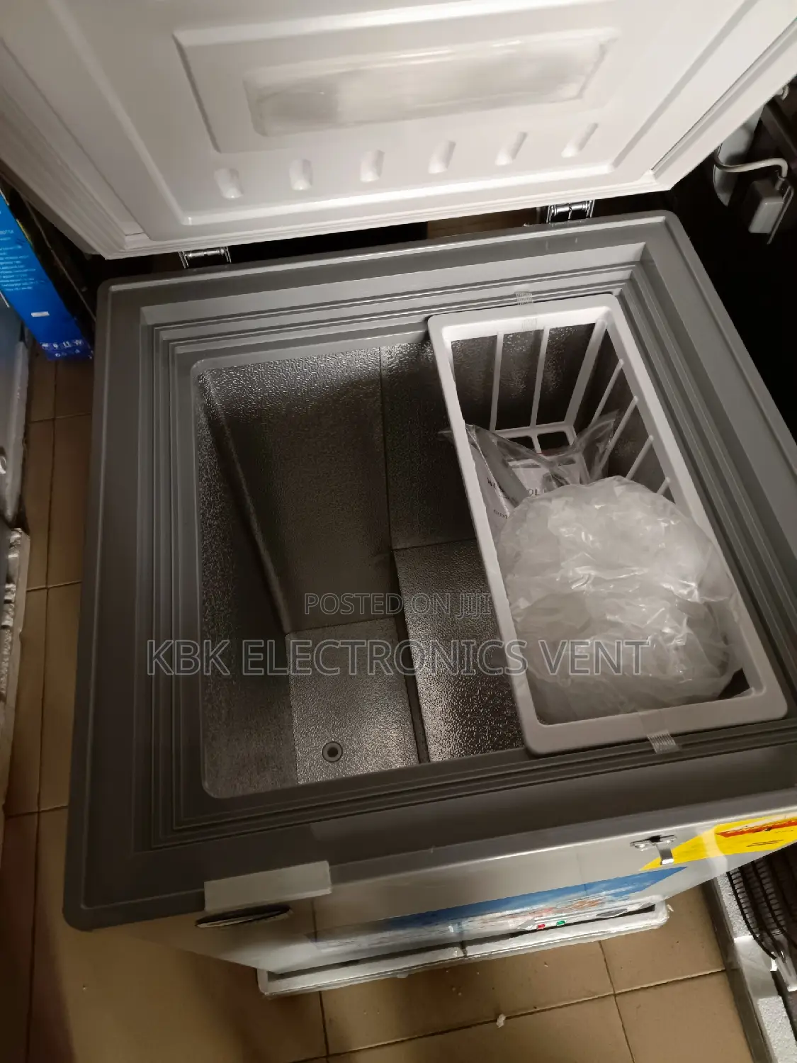 Westpool 100ltr Chest Freezer Single Door
