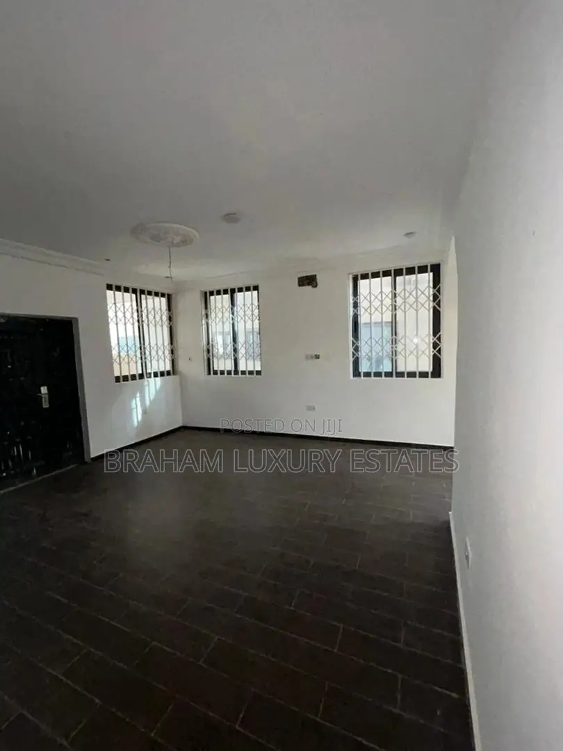 2bdrm Apartment in Shalom Sport, Lashibi for rent