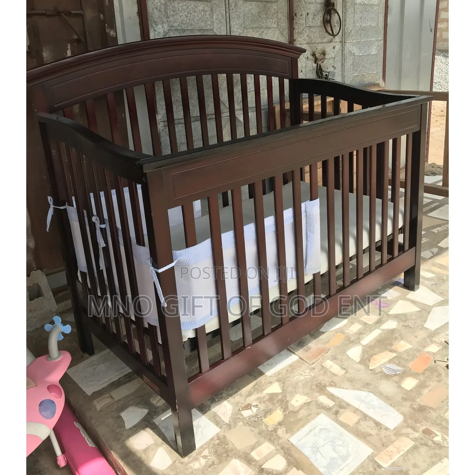 Delta Canton 4-in-1 Convertible Crib Bed With Mattress