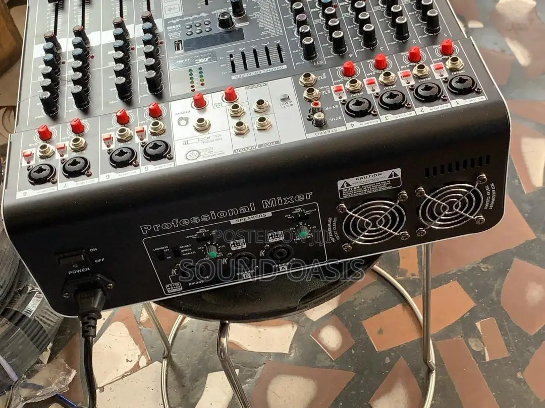 Jac Jr-800 8-Channel Powered Mixer