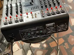 Jac Jr-800 8-Channel Powered Mixer