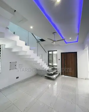 3bdrm Townhouse/Terrace in Ashaley Botwe for sale