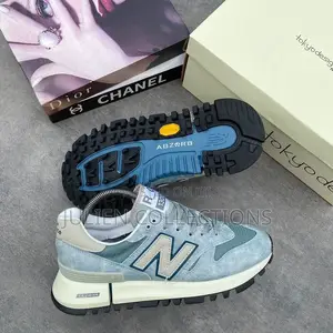 New Balance 1300