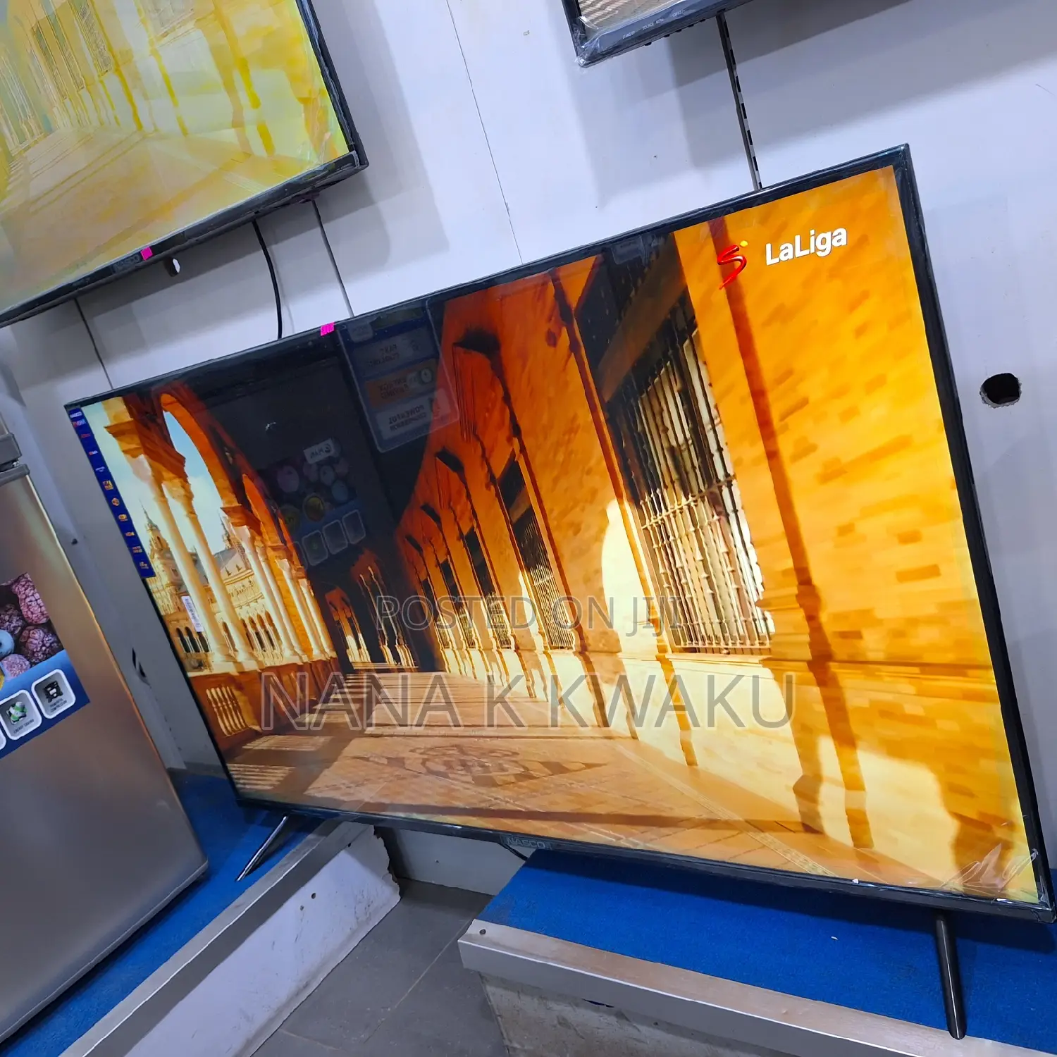 Black Frameless Uhd 55inches Smart Tv